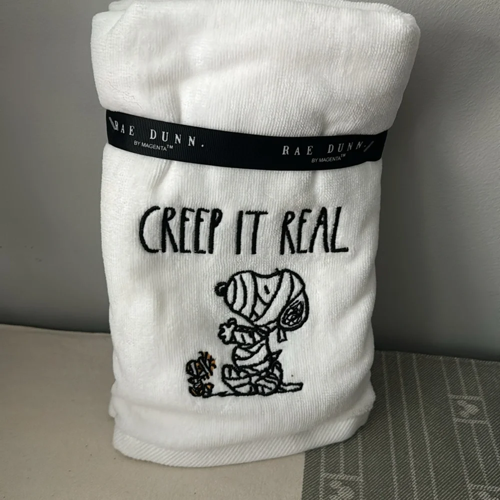 NWT Rae Dunn/peanuts creep it real hand towels